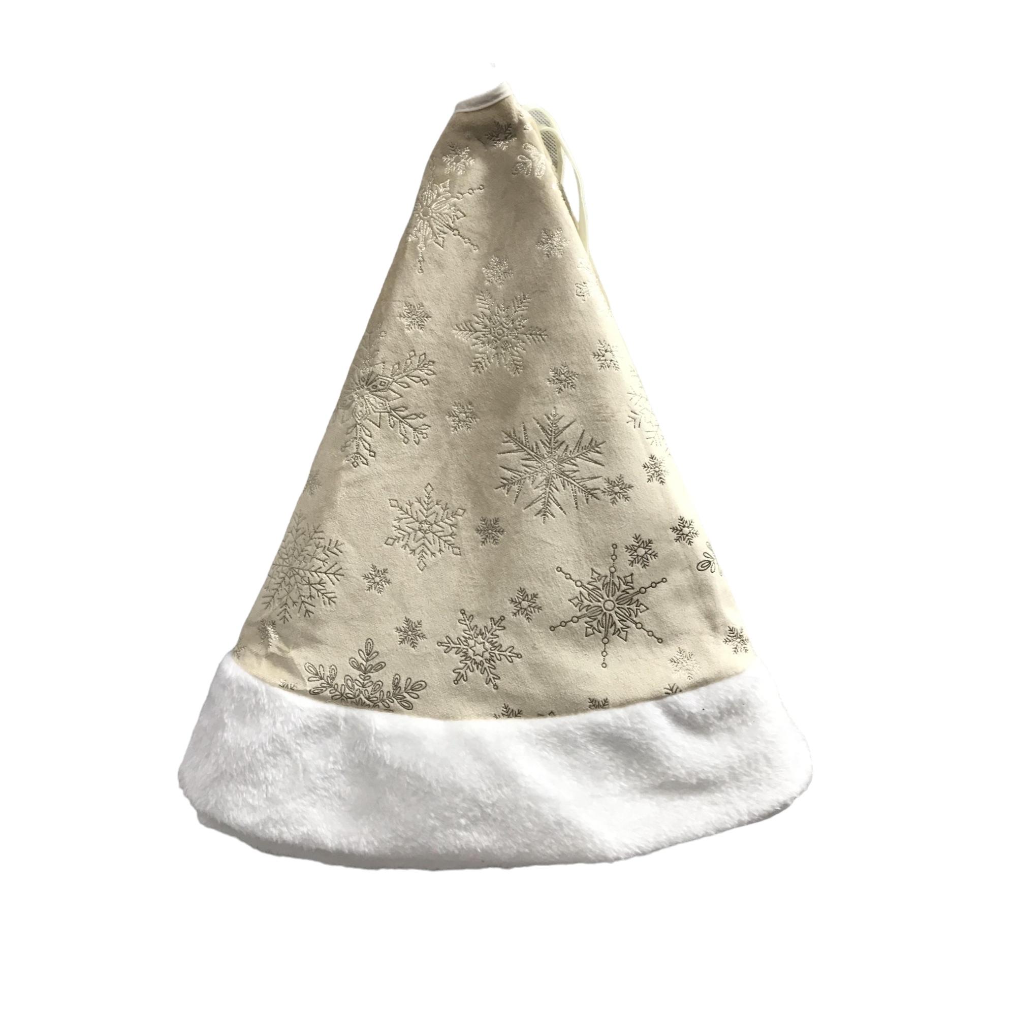 VELVET TREE SKIRT WITH FOILEDSNOWFLAKE PRINTING
WITH FUR ED - 201-8900481