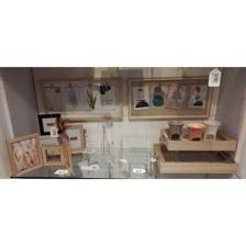 CLEAR ACRYLIC STAND, 120x120x2 - 599-22026