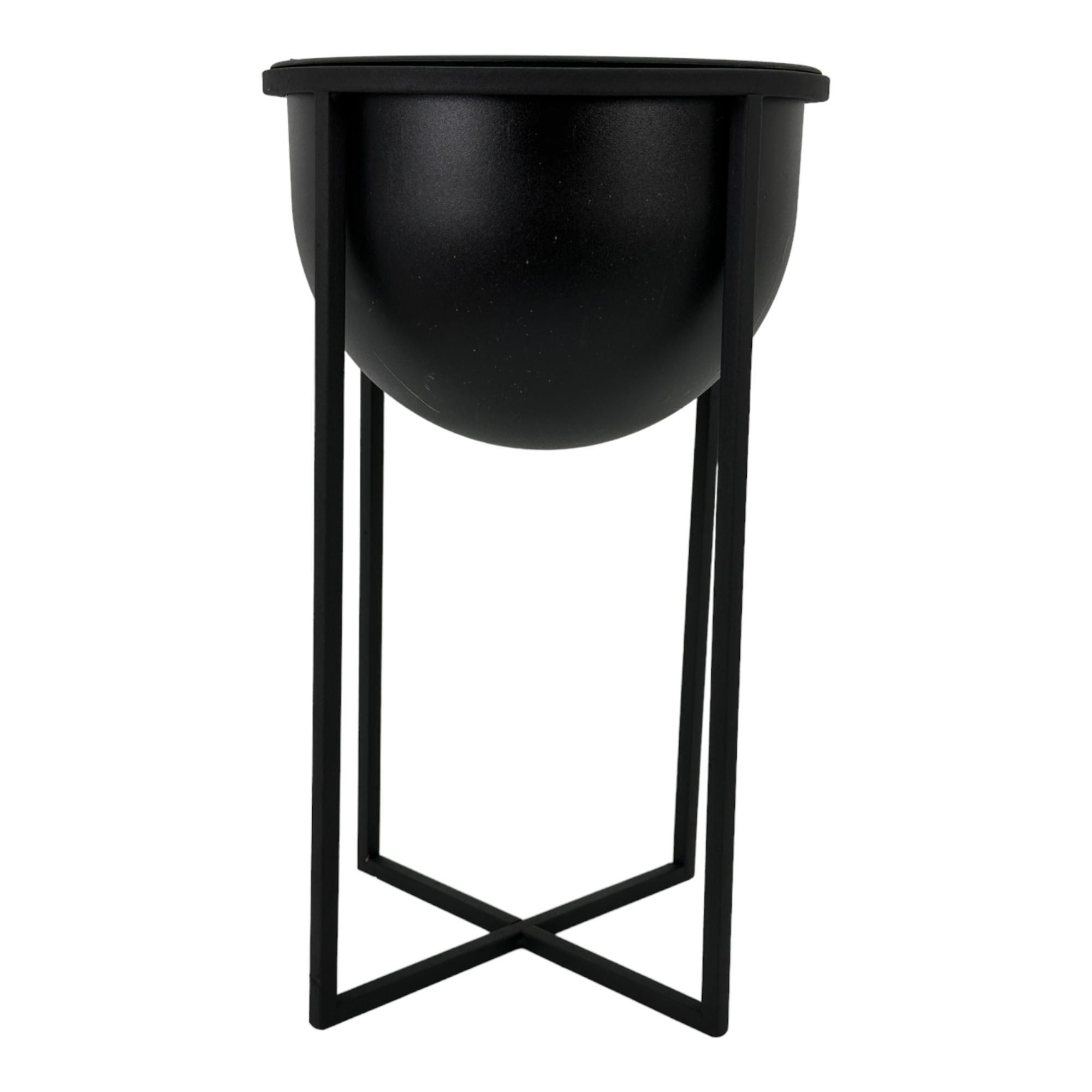 metal planter with one plasticpot item s - 567-59164